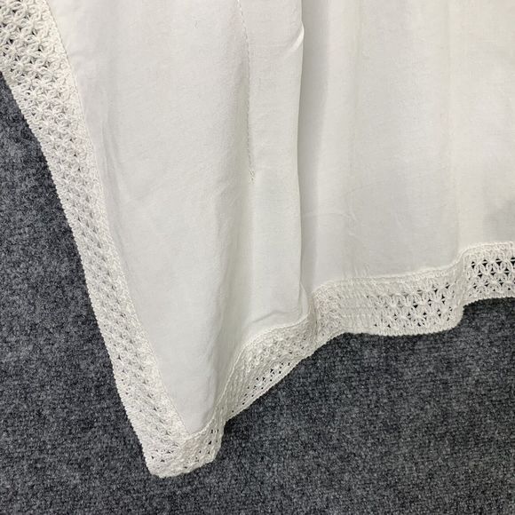 Bindya Coverup White Flowing Kimono Sleeve Crochet Lace Pom-poms Tassels OS - Picture 9 of 10